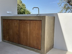 Outdoor kitchen