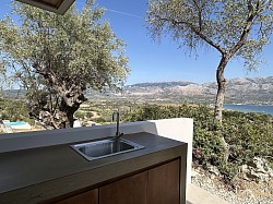 View and Outdoor Kitchen Dío